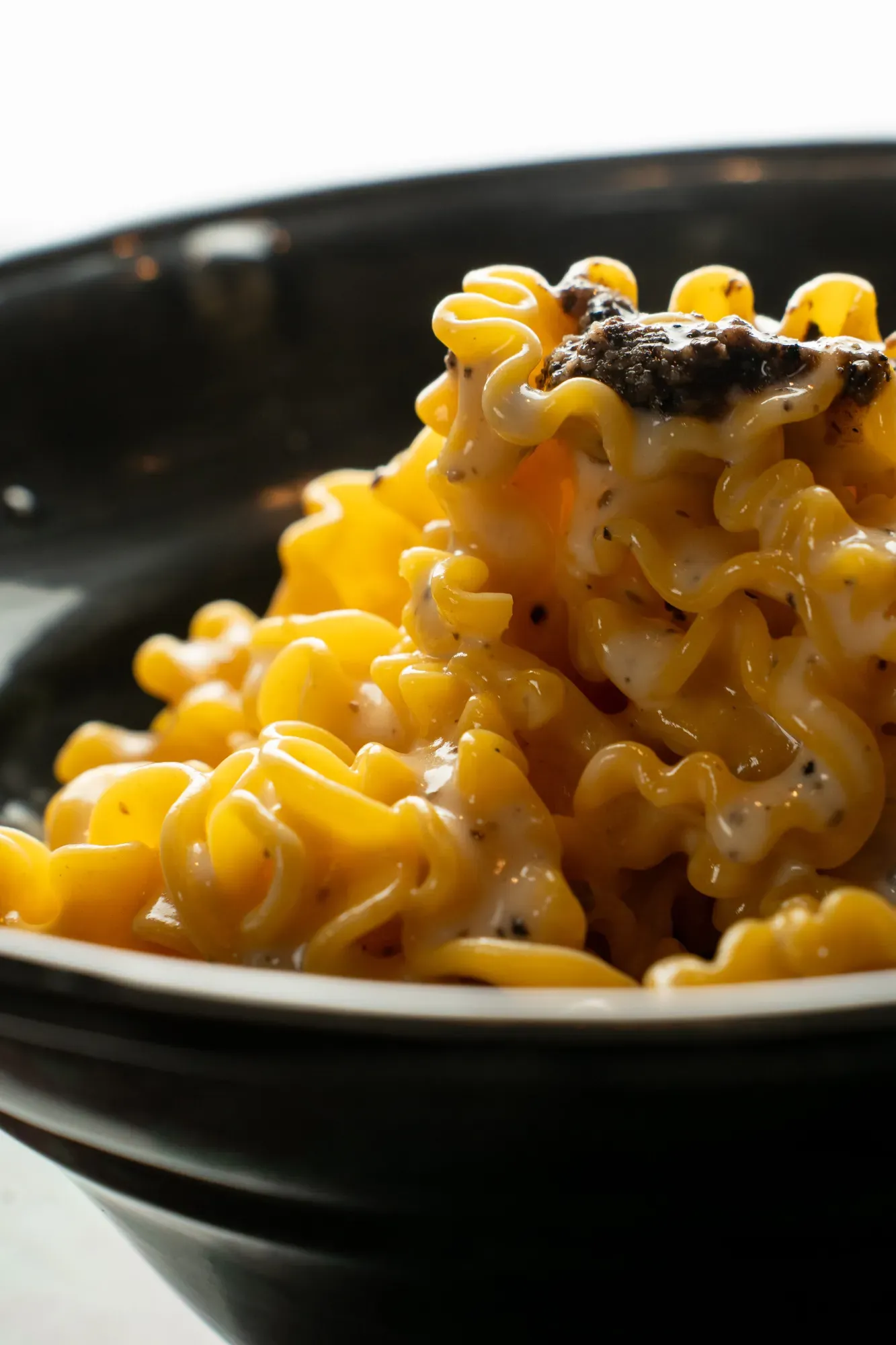 pates-chaudes-vegetarienne-truffe-et-parmesan-paaates-bordeaux