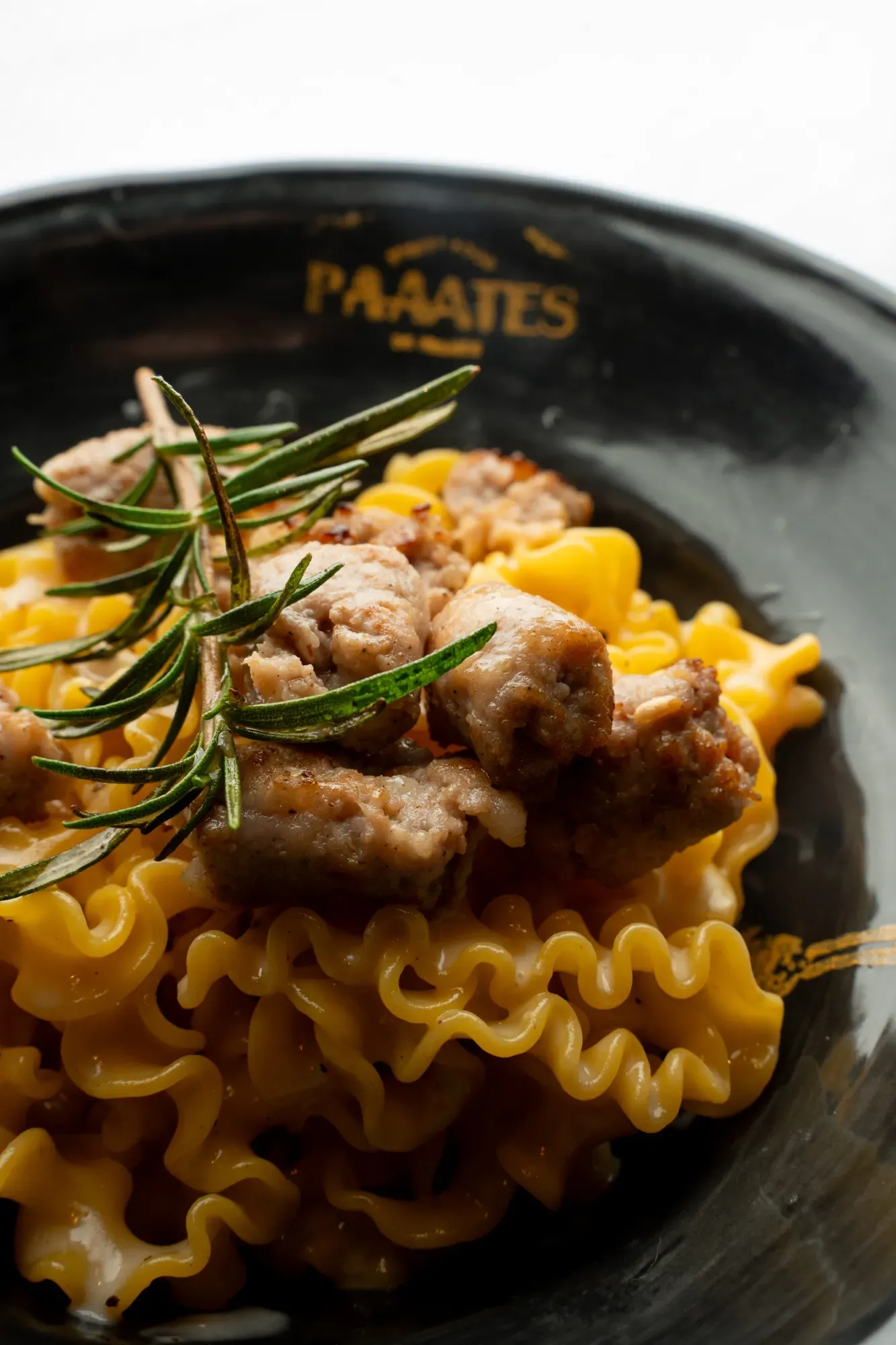 pates-chaudes-cacio-e-pepe-saucisse-de-toulouse-paaates-bordeaux