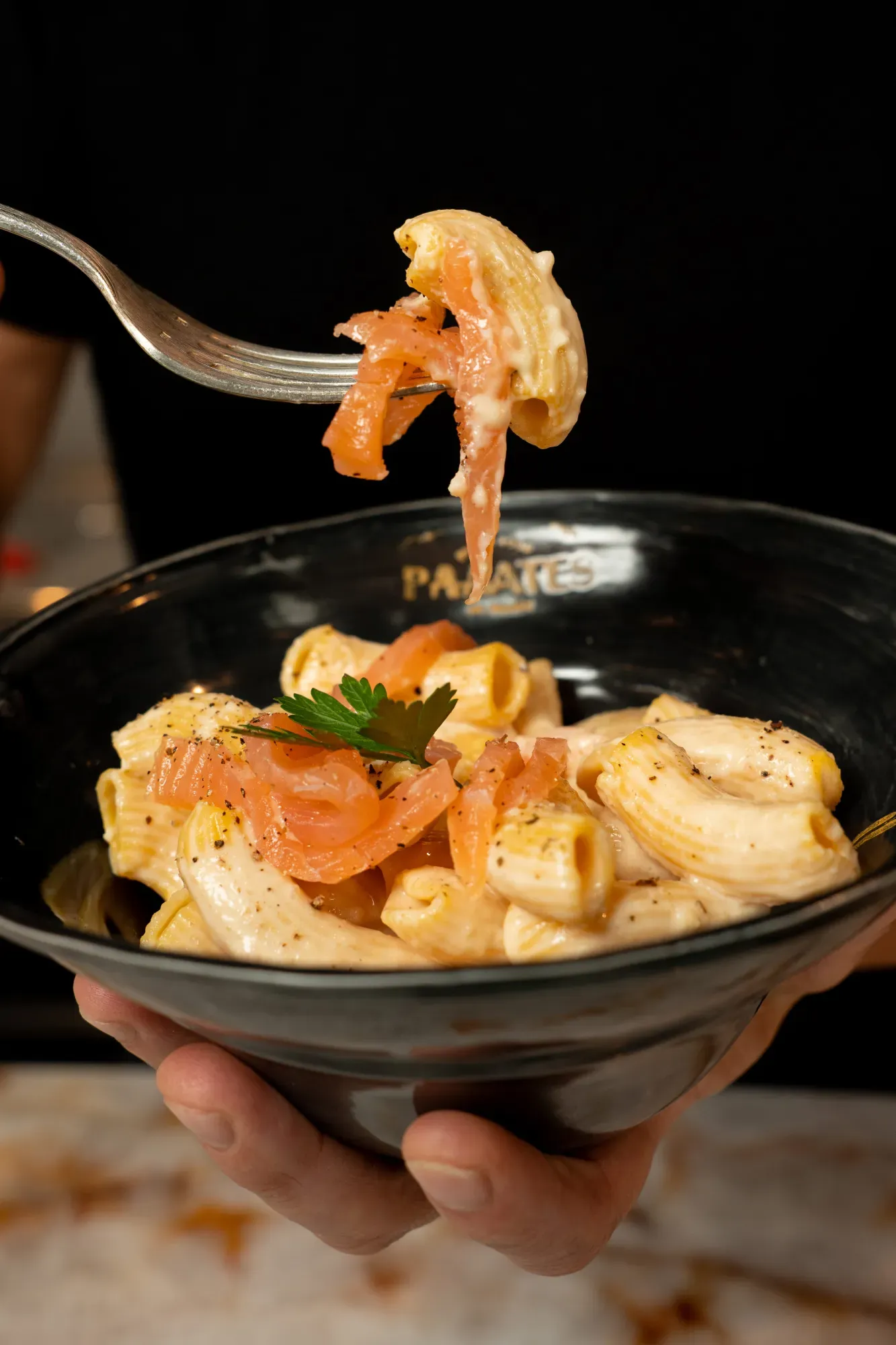 pates-chaudes-salmonara-paaates-bordeaux