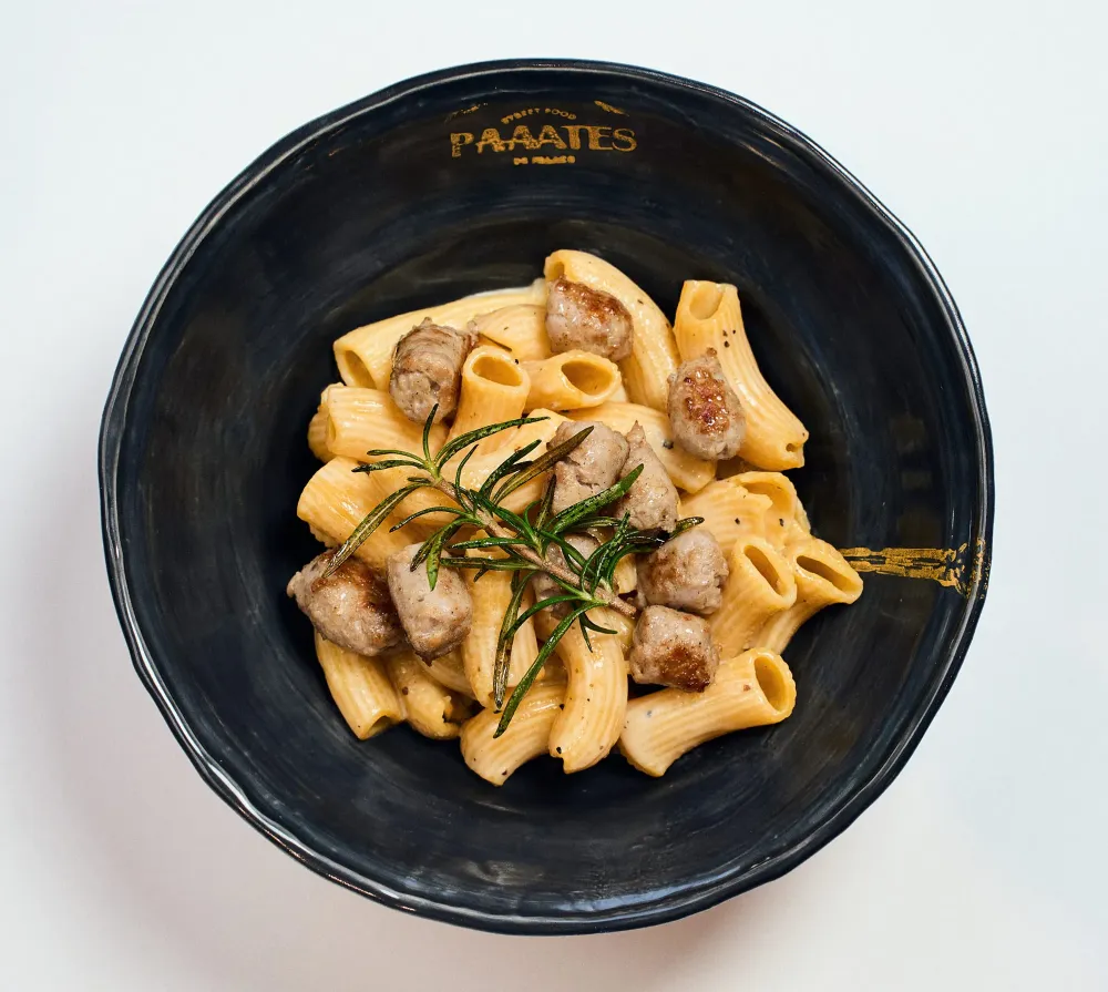 pates-chaudes-cacio-e-pepe-et-saucisse-de-toulouse-paaates-bordeaux